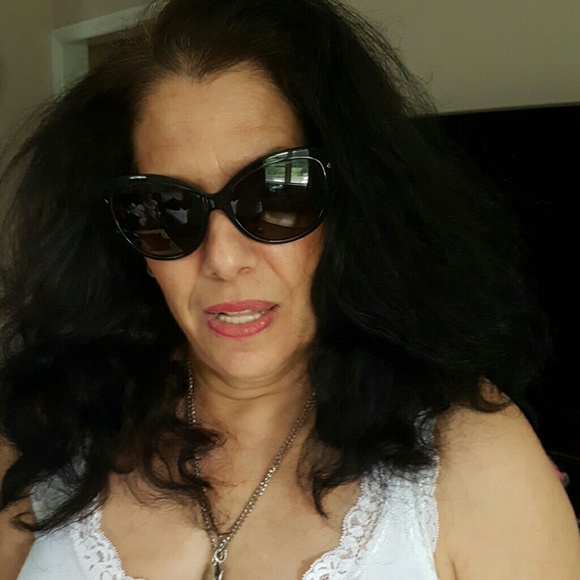 Prada sunglasses - Picture 3 of 4